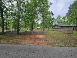 275 Bacon St, Newton, TX 75966