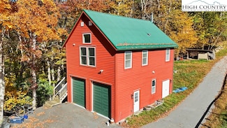 3242 Howard's Creek Rd, Boone, NC 28607