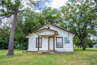 1707 N Weaver St, Gainesville, TX 76240