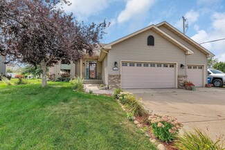 1157 Garden Brook Dr, Sauk Rapids, MN 56379