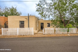 2422 Calle de Santiago, Mesilla, NM 88046