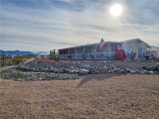 782 W Crescent Dr, Meadview, AZ 86444