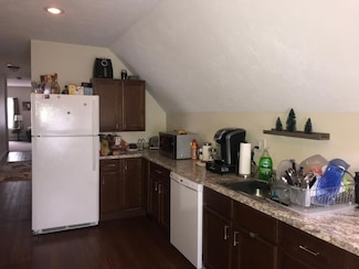 37 Hodges Ave Unit 3, Taunton, MA 02780