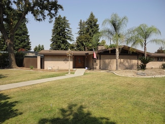 3208 W Royal Oaks Dr, Visalia, CA 93277