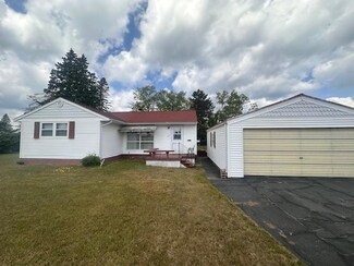 21 Glen Cir, Babbitt, MN 55706