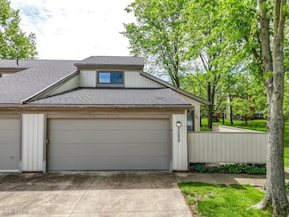 5589 Rainier Ct Unit 164, Cleveland, OH 44134