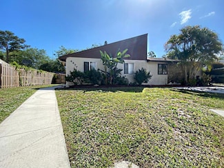 4477 NW 3rd Dr, Delray Beach, FL 33445