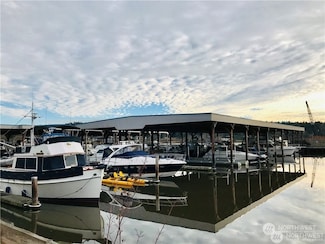 6155 NE 175th St Unit 110, Kenmore, WA 98028