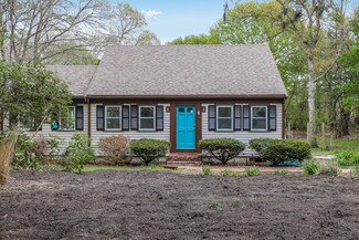 2 Tattler Cir, Bourne, MA 02532