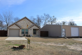307 S Milton St, Celeste, TX 75423