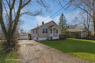 18531 W Old Gages Lake Rd, Grayslake, IL 60030
