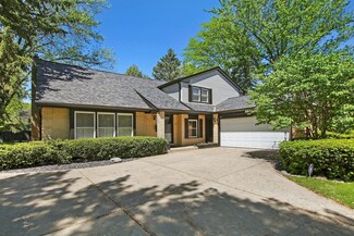 3522 Maple Leaf Dr, Glenview, IL 60026