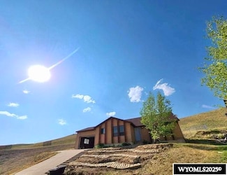 1921 Berry Dr, Kemmerer, WY 83101
