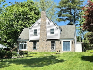 119 Old Mill Rd, Manhasset, NY 11030
