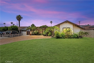 21045 Blythe St, Canoga Park, CA 91304