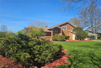 23821 Halburton Rd, Beachwood, OH 44122