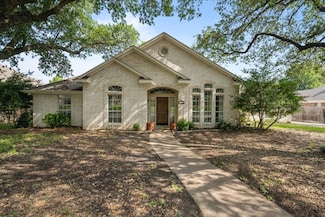 9505 Lost Trails Dr, Waco, TX 76712