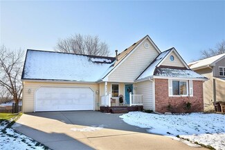 4712 Tamara Ln, West Des Moines, IA 50265