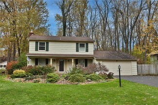 28 Hitree Ln, Rochester, NY 14624