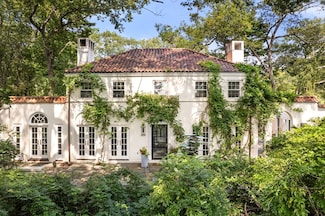 120 Collins Rd, Waban, MA 02468