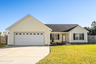 223 Cherry Blossom Dr, Richlands, NC 28574