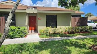164 Meadows Dr, Boynton Beach, FL 33436