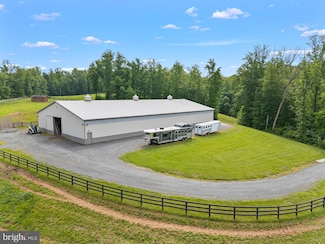 7312 Oak Ln, Marshall, VA 20115