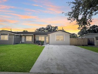 9424 SW 52nd St, Cooper City, FL 33328