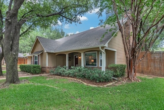2101 Riverforest Ct, Arlington, TX 76017