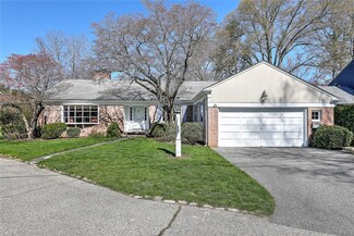 41 Berwick Place, Rumford, RI 02916
