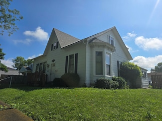 324 N Detroit St, Bellefontaine, OH 43311