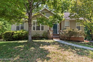 1800 Macqueen Ln, Knoxville, TN 37909