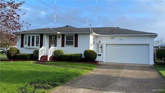 3911 Brian Ct, Hamburg, NY 14075