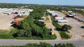 757 Rancho Penitas Rd, Laredo, TX 78045