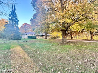 14375 Zebra Dr, Stark City, MO 64866