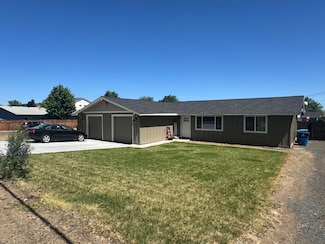 2906 SW Canal Blvd, Redmond, OR 97756
