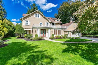 3 Old Landmark Dr, Rochester, NY 14618
