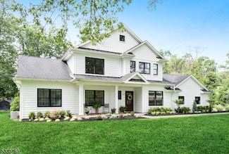 207 Henry Place, Wyckoff, NJ 07481