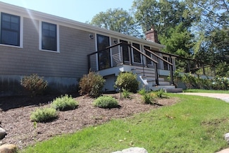 26 Whimbrel Dr, Bourne, MA 02556