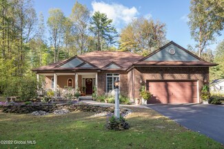35 Longkill Rd, Ballston Lake, NY 12019