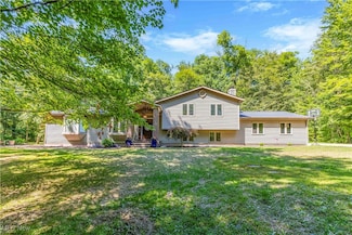 9544 Crackel Rd, Aurora, OH 44202
