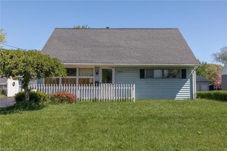 1315 Eleanor Dr, Ashtabula, OH 44004