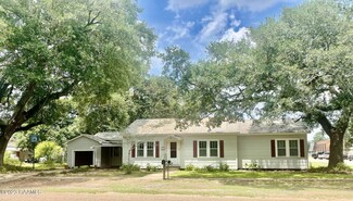 621 Pine St, Mamou, LA 70554