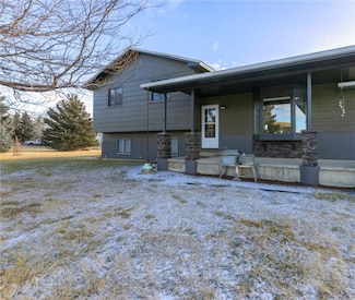 27 Rosebud Rd, Absarokee, MT 59001