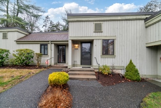 669 Heritage Village Unit B, Southbury, CT 06488