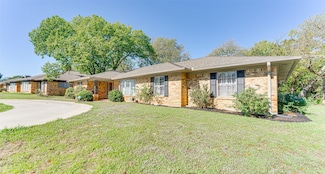 1401 Crescent Dr, Sherman, TX 75092