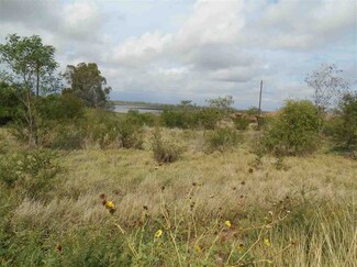 2081 Sunset Dr, Zapata, TX 78076