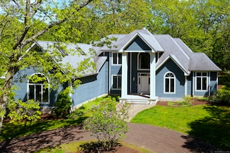 258 Woodland St, South Glastonbury, CT 06073