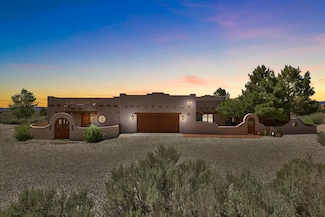 12 Golf Course Dr, Ranchos de Taos, NM 87557