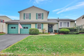 7 Nantucket Ct, Howell, NJ 07731